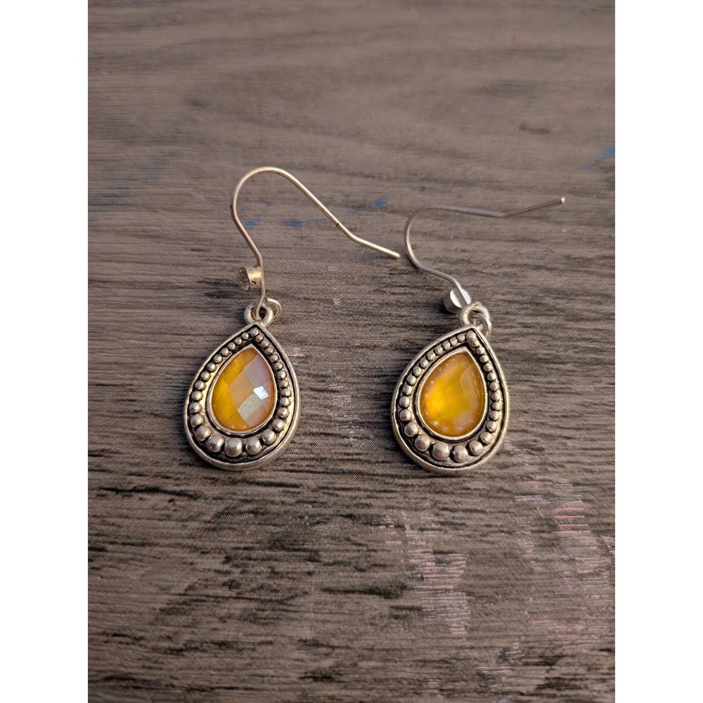 Avon Vintage Silver Tone Yellow Teardrop Beaded Drop Earrings
